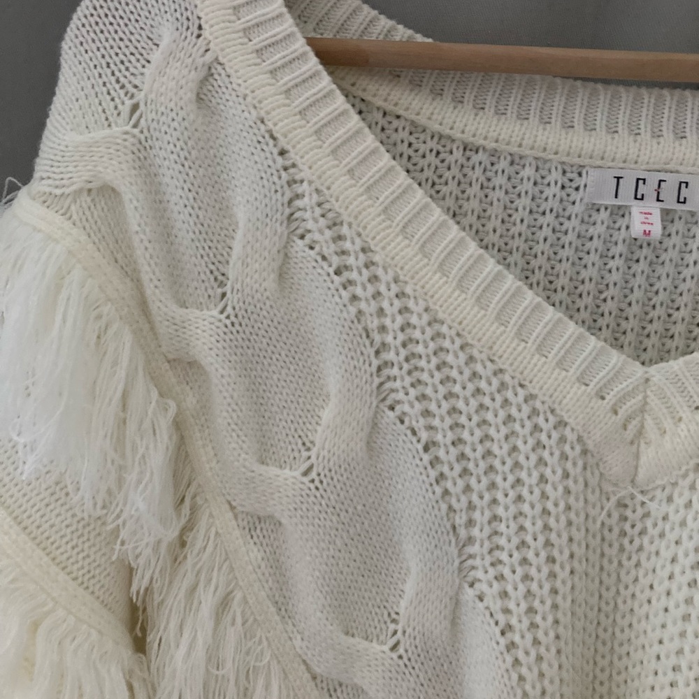 TCEC chunky knit white sweater with fringe size M